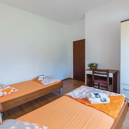 In With House Sea View Апартаменты *