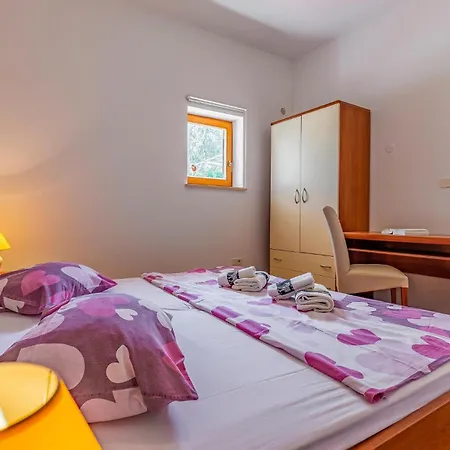 In With House Sea View Апартаменты