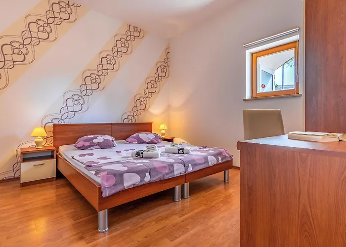 Biskupija Iii Apartament *