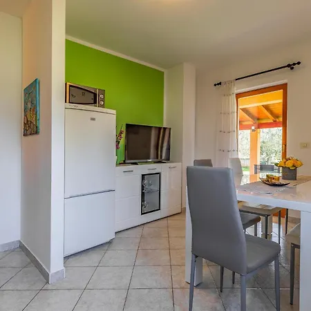 In With House Sea View Apartment Medulin