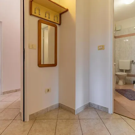 Biskupija Iii Lejlighed *