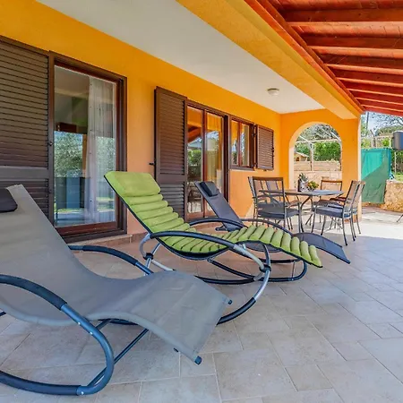 Apartment In With House Sea View