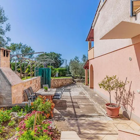 Lejlighed Biskupija Iii *